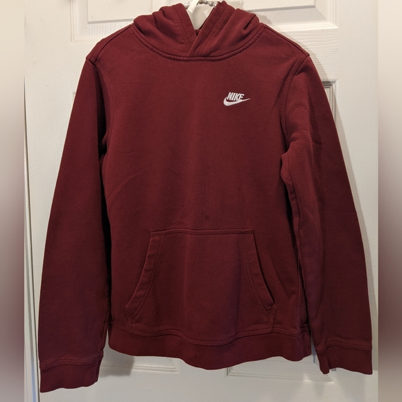 NIKE Boys (Unisex) 2 Piece Outfit, Size Youth XL  Burgundy/Wine in color, EUC. - Picture 3 of 12
